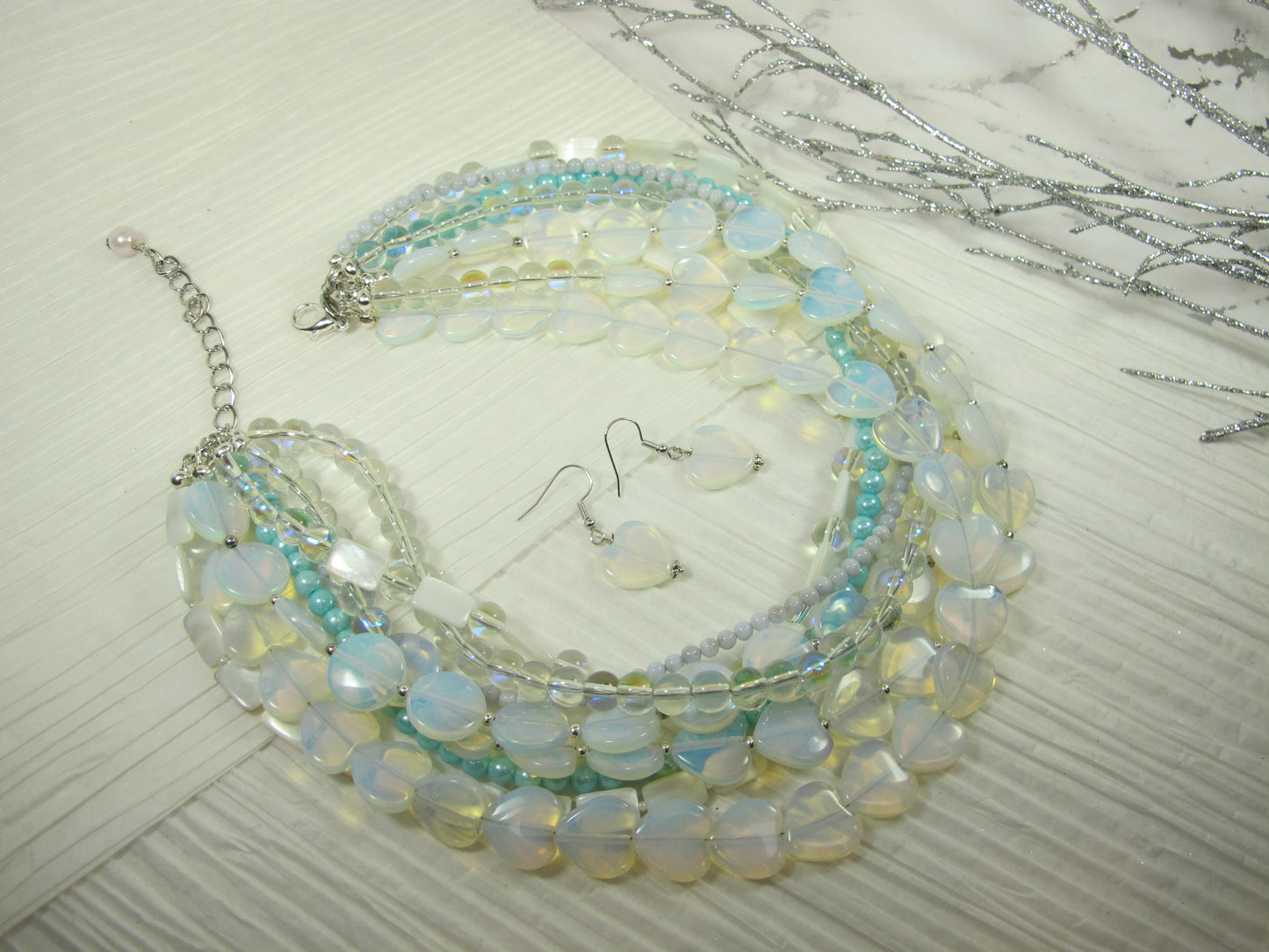 Chunky white opal blue and clear quartz necklace, white opal and blue necklace, statement aquamarine opal necklace, quartz Necklace, gemston