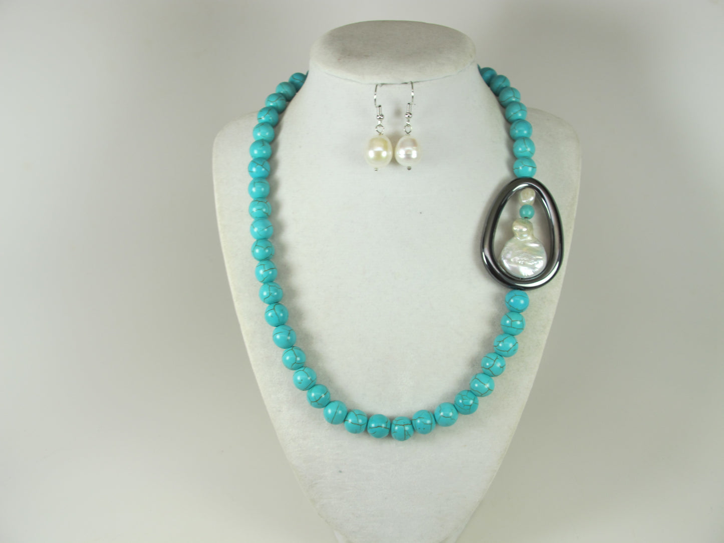 Statement turquoise necklace, turquoise gemstone necklace, statement boho turquoise necklace, chunky turquoise necklace