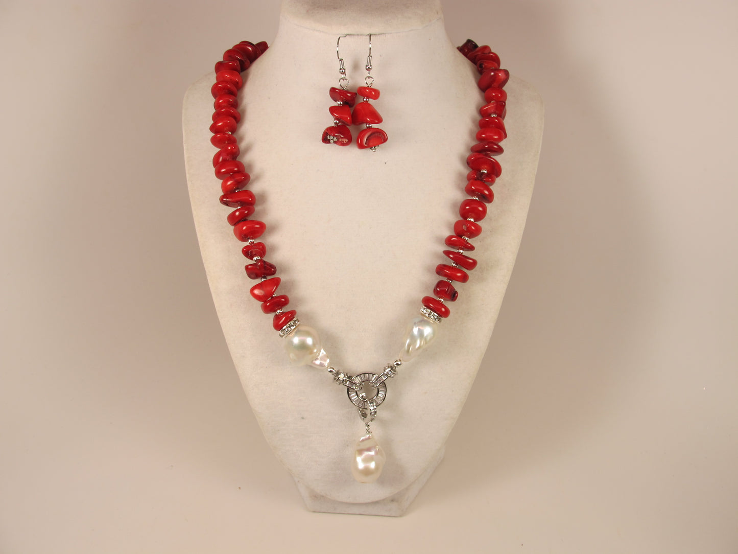 Chunky red coral necklace, coral and baroque pearl necklace, statement red necklace, baroque Pearl Necklace-Coral Jewelry-Gorgeous red coral baroque pearls