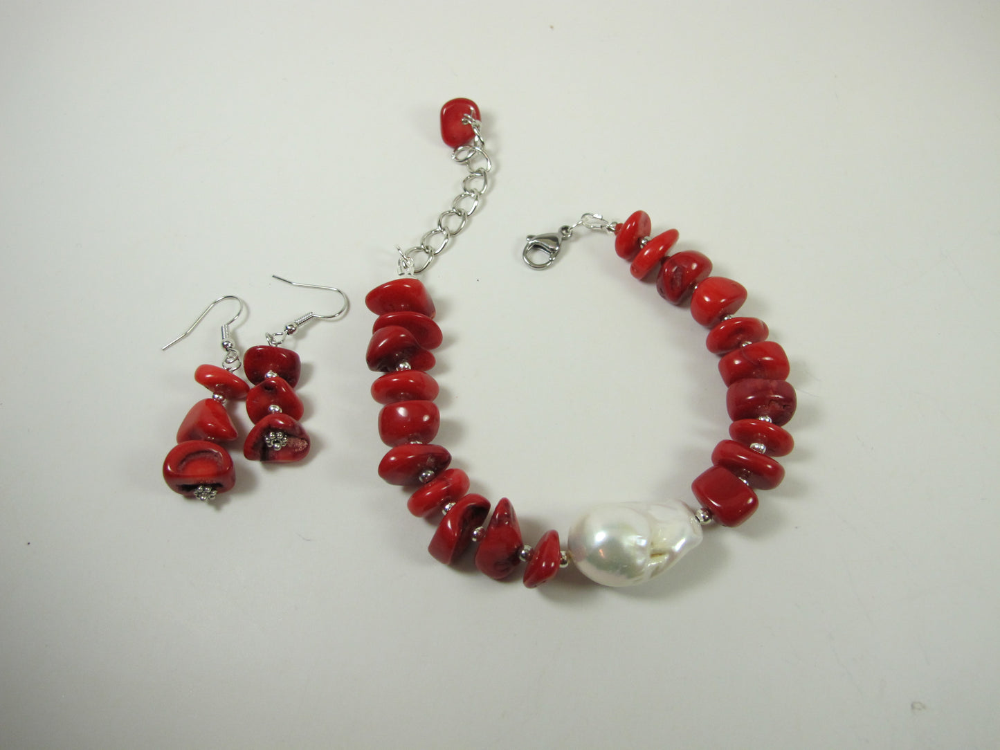 Chunky red coral bracelet, red coral statement bracelet, statement red and gold bracelet, Coral red necklace - Coral Jewelry