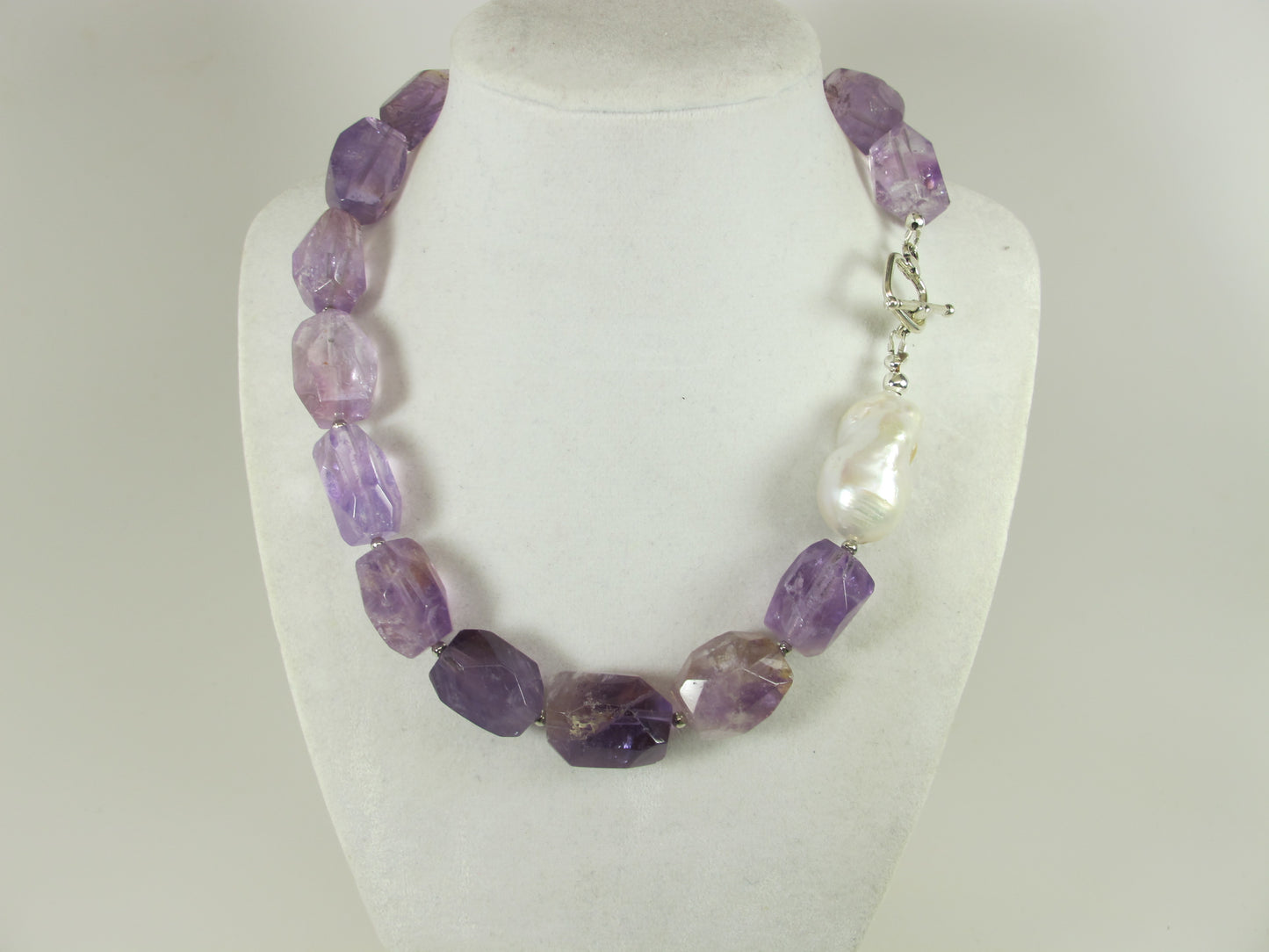 Purple amethyst and white pearl statement necklace, single strand statement purple necklace, beaded necklace, , amethyst statement jewelry