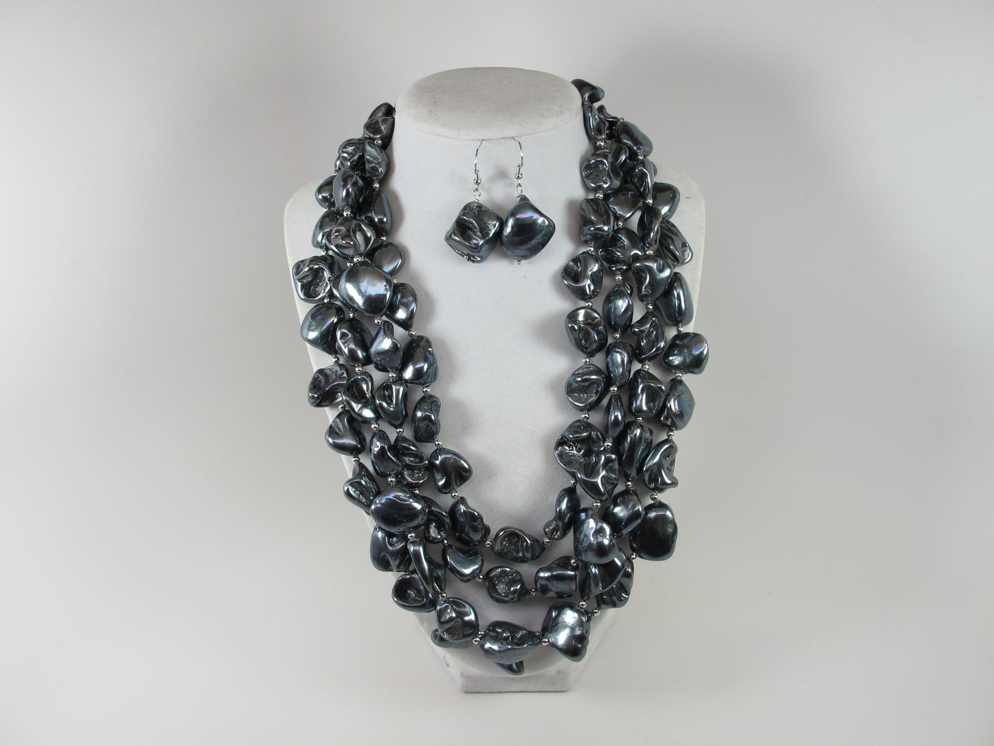 Shell black baroque pearl necklace, statement black mother of pearl necklace, chunky black baroque pearl jewelry, multistrand pearl